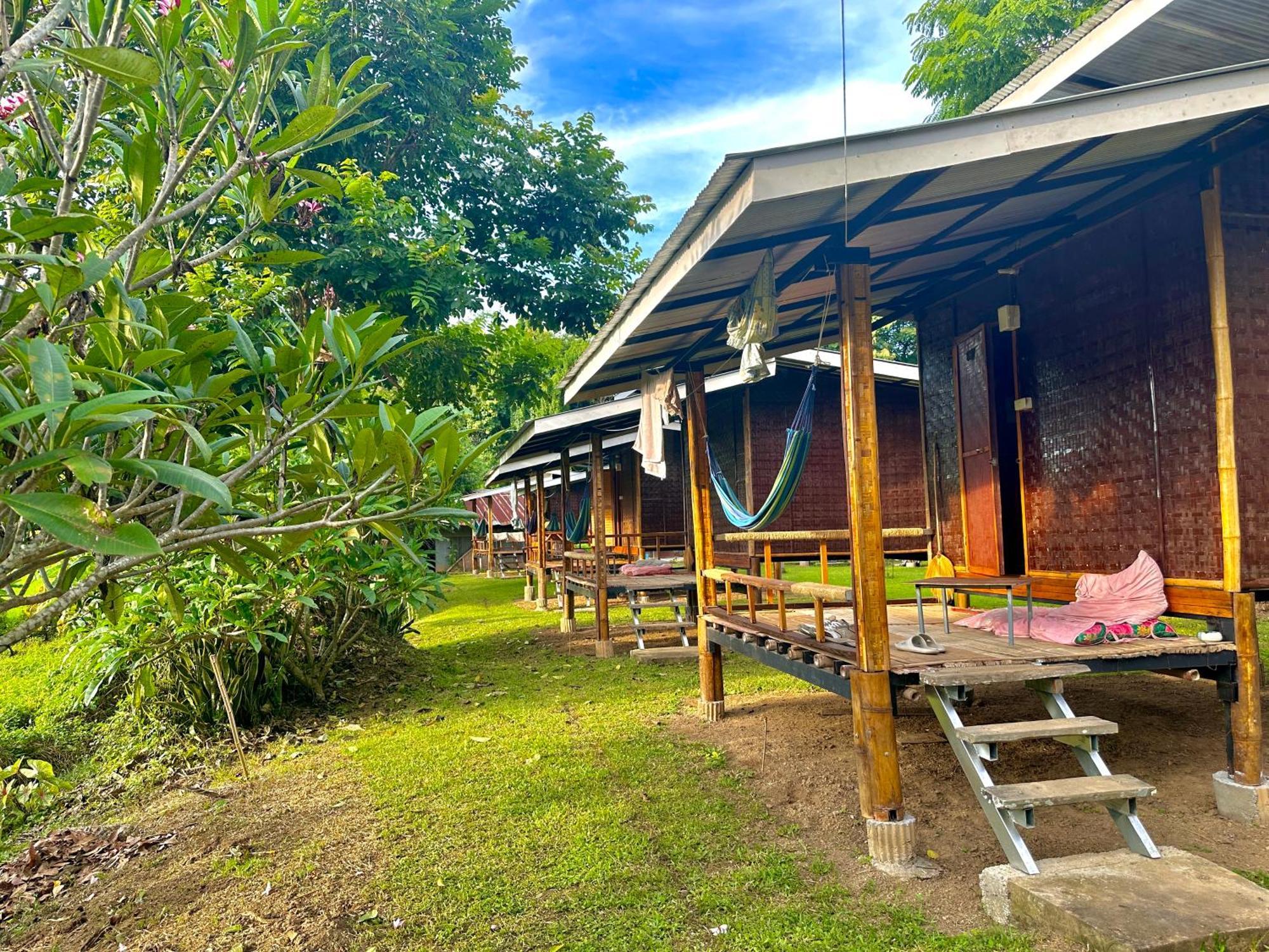 Twin Hut Hotel Pai Exterior photo