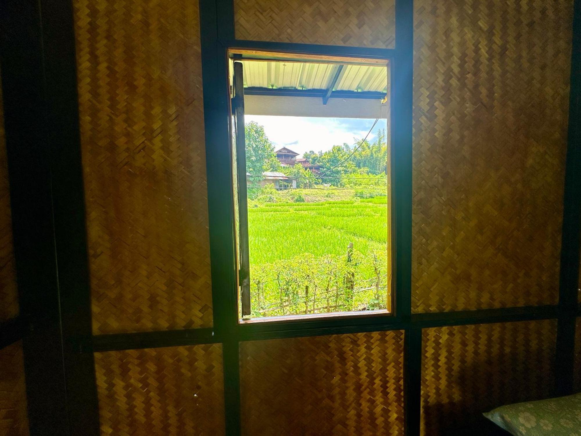 Twin Hut Hotel Pai Exterior photo