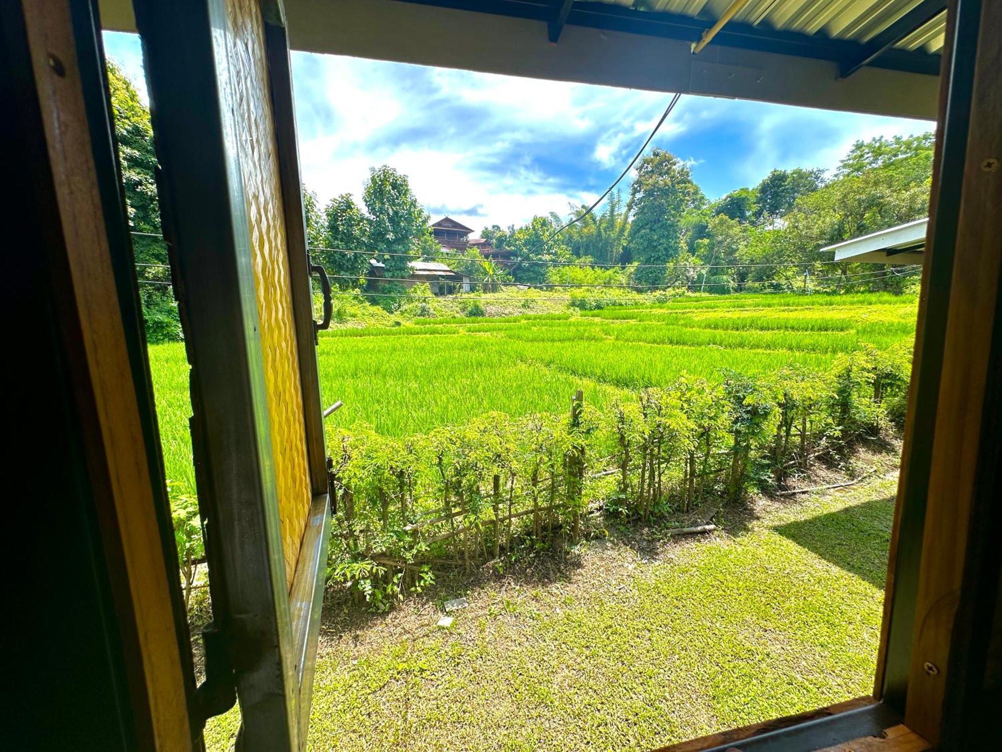 Twin Hut Hotel Pai Exterior photo