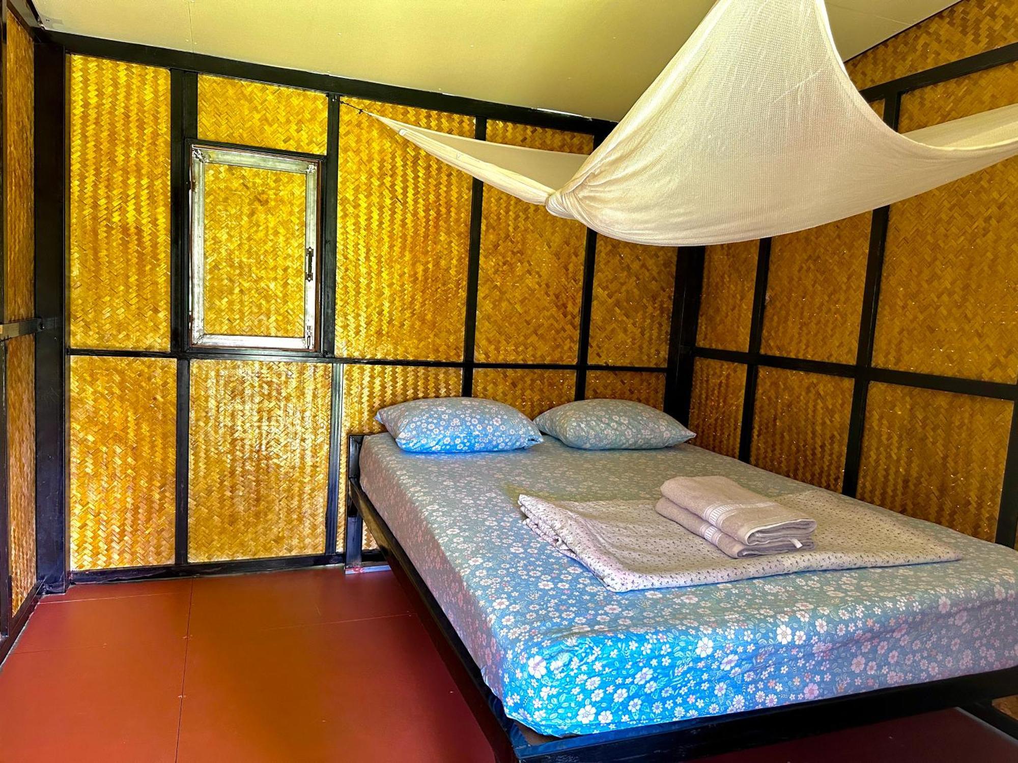 Twin Hut Hotel Pai Exterior photo